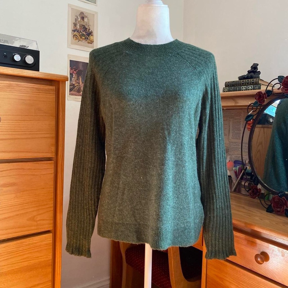 Abercrombie and Fitch Dark Green Long Sleeve Sweater With Button Back Detail